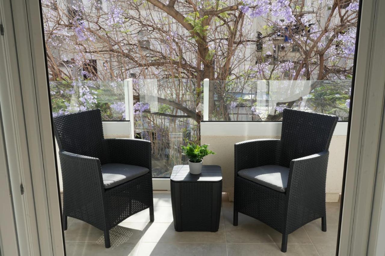 Homega - City Center New Apartment Bari Buitenkant foto