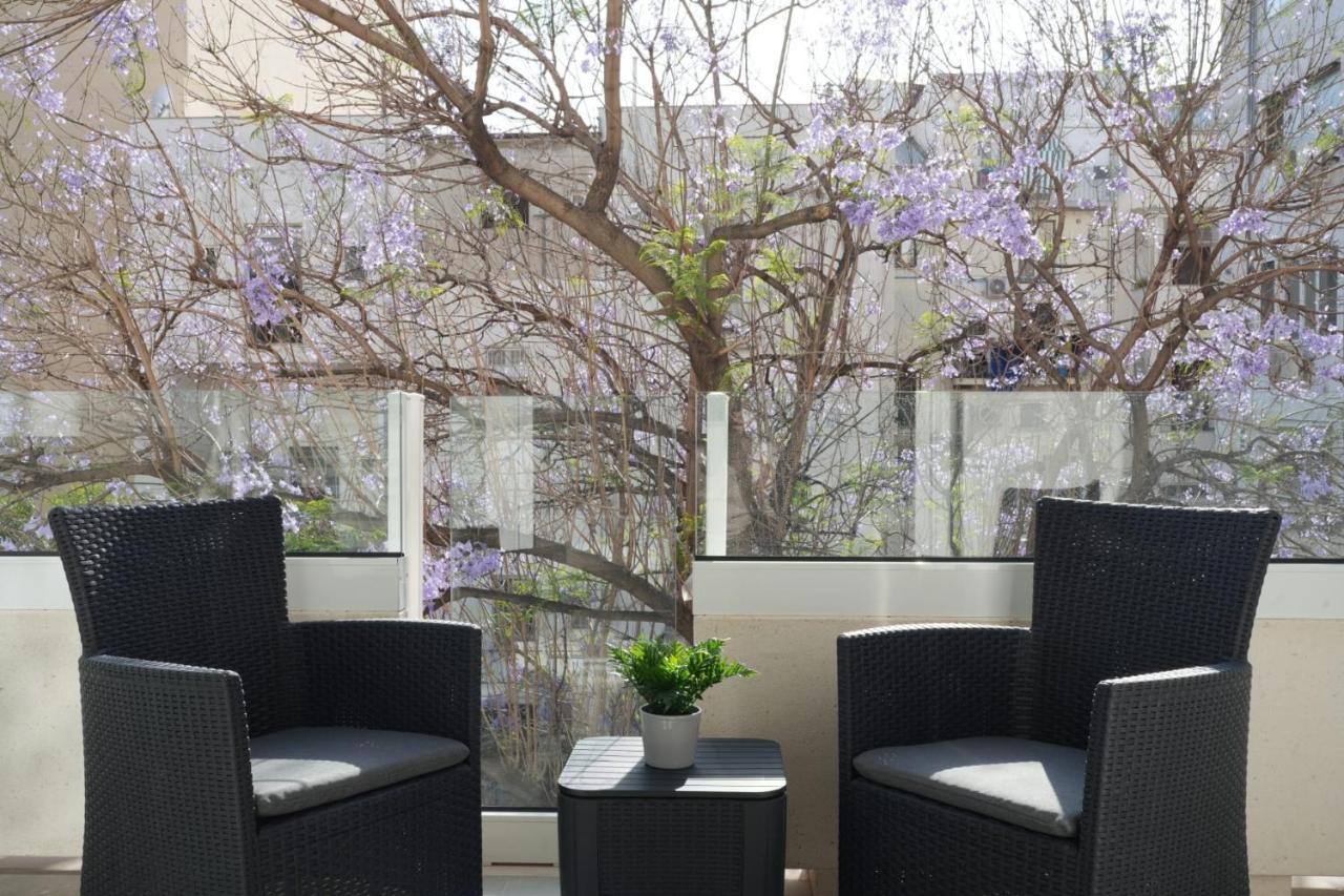 Homega - City Center New Apartment Bari Buitenkant foto