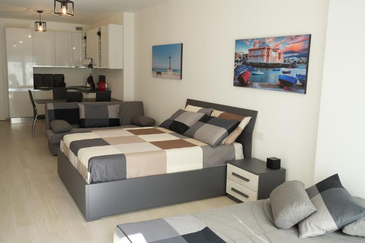 Homega - City Center New Apartment Bari Buitenkant foto