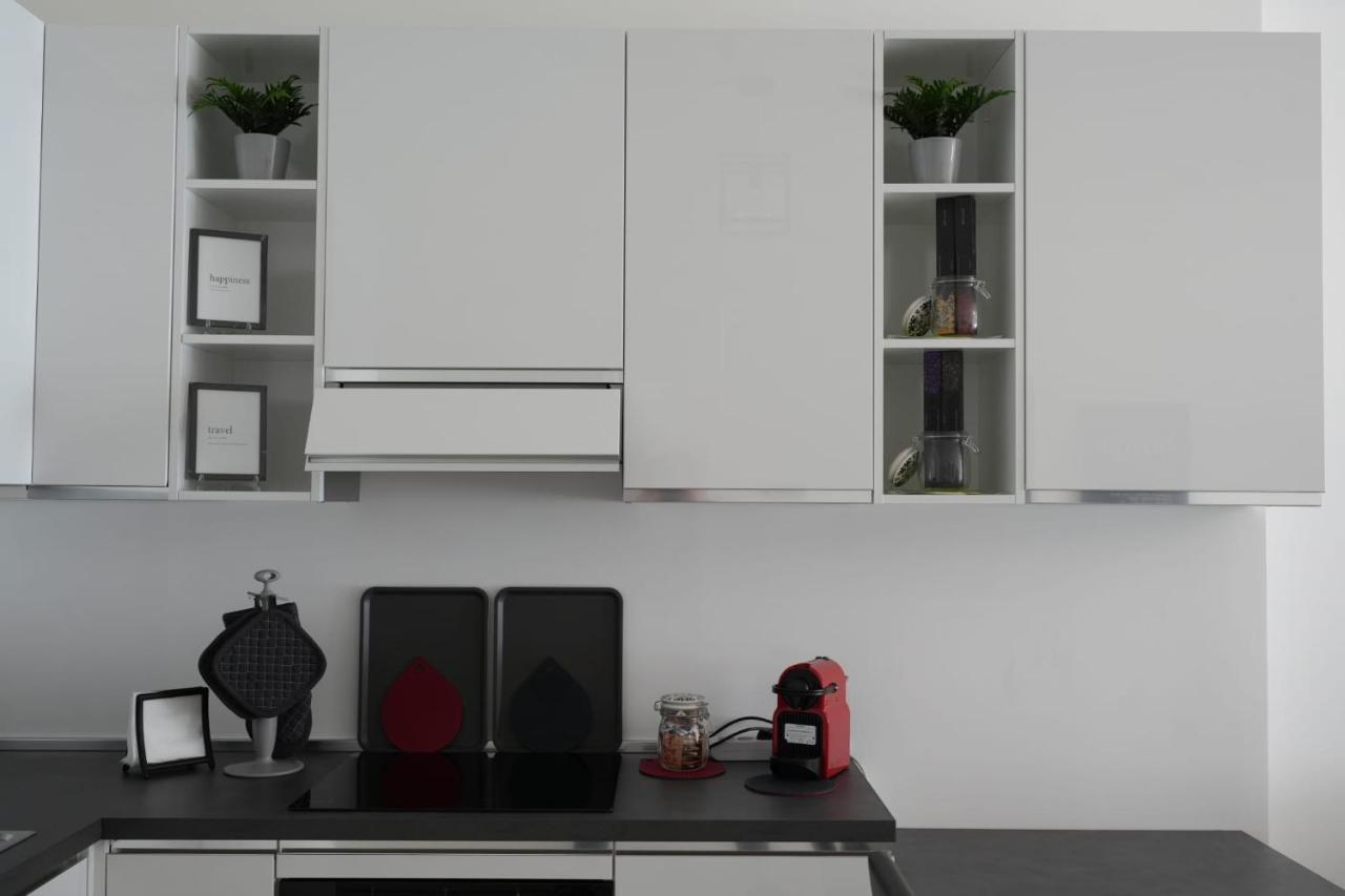 Homega - City Center New Apartment Bari Buitenkant foto