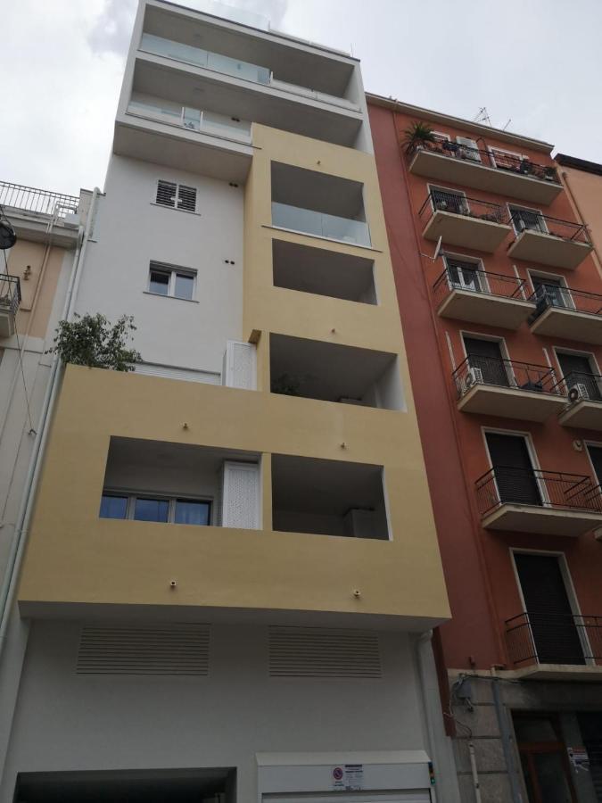 Homega - City Center New Apartment Bari Buitenkant foto